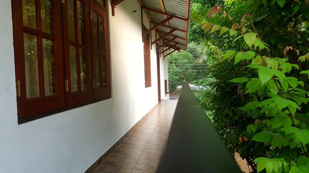 Villa Happy Home Bentota Buitenkant foto