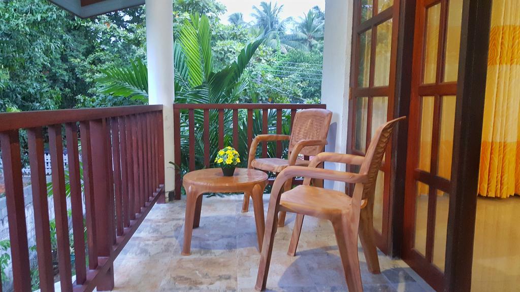 Villa Happy Home Bentota Buitenkant foto