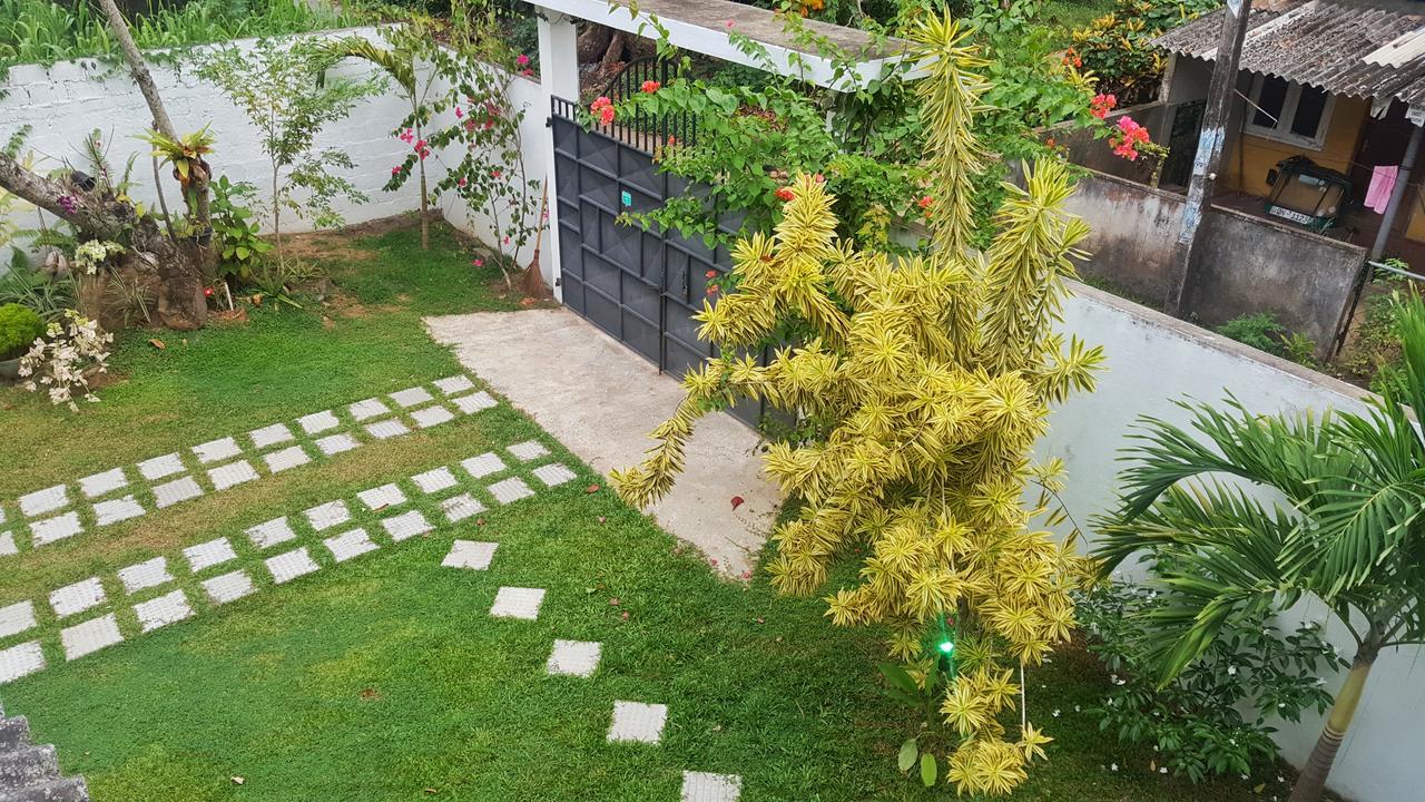 Villa Happy Home Bentota Buitenkant foto