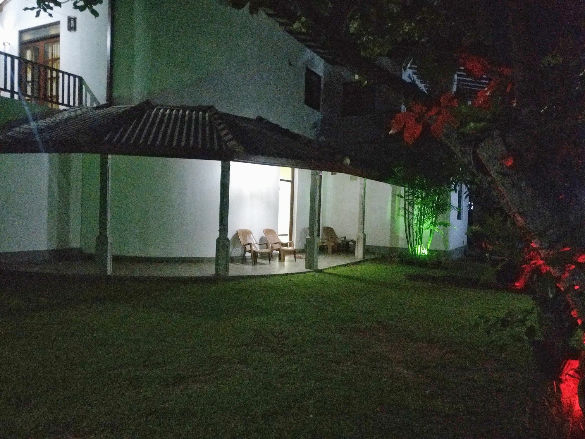 Villa Happy Home Bentota Buitenkant foto
